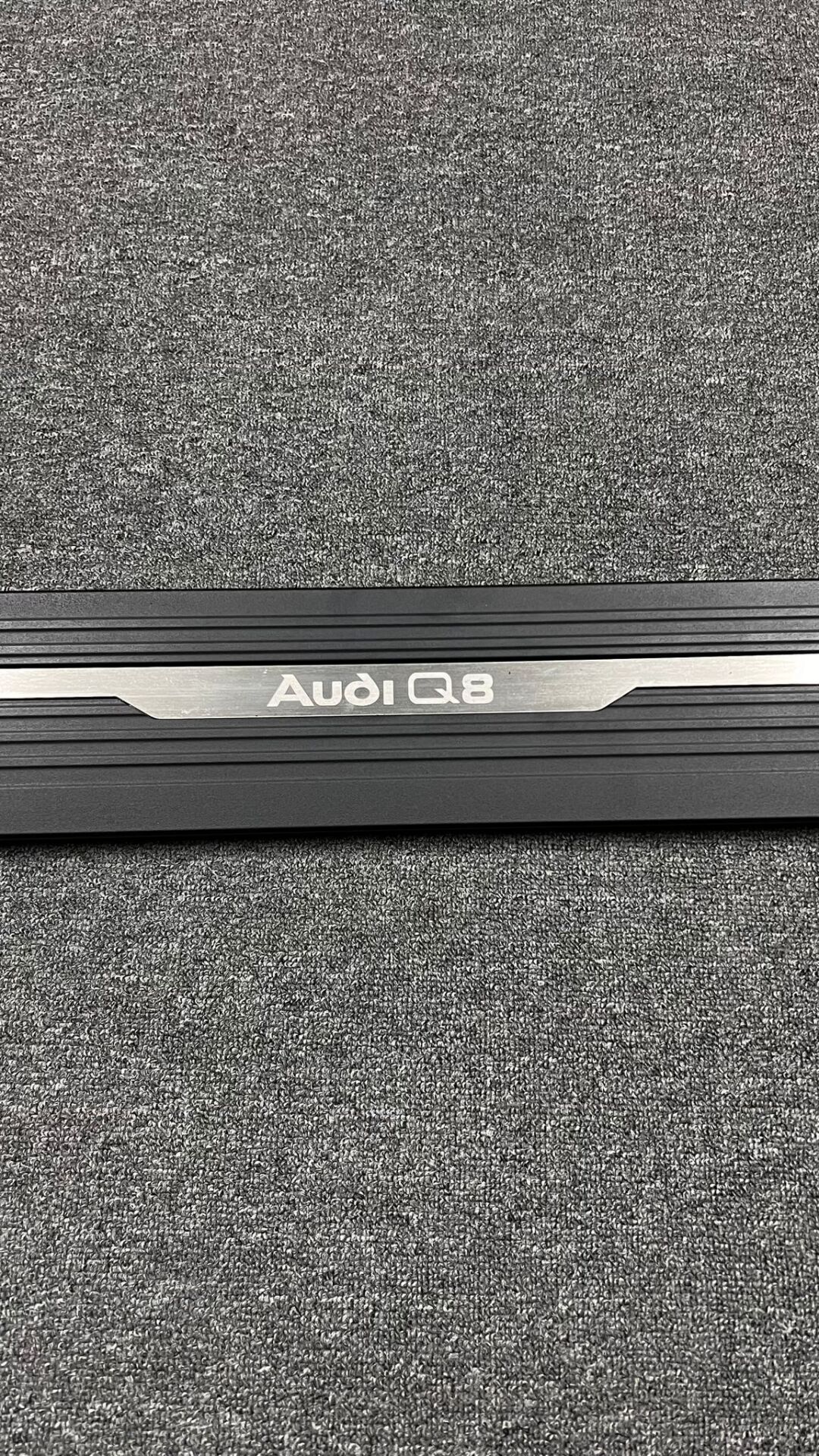 AUDI Q8 ELEKTRİKLİ BASAMAK (2018-2023)