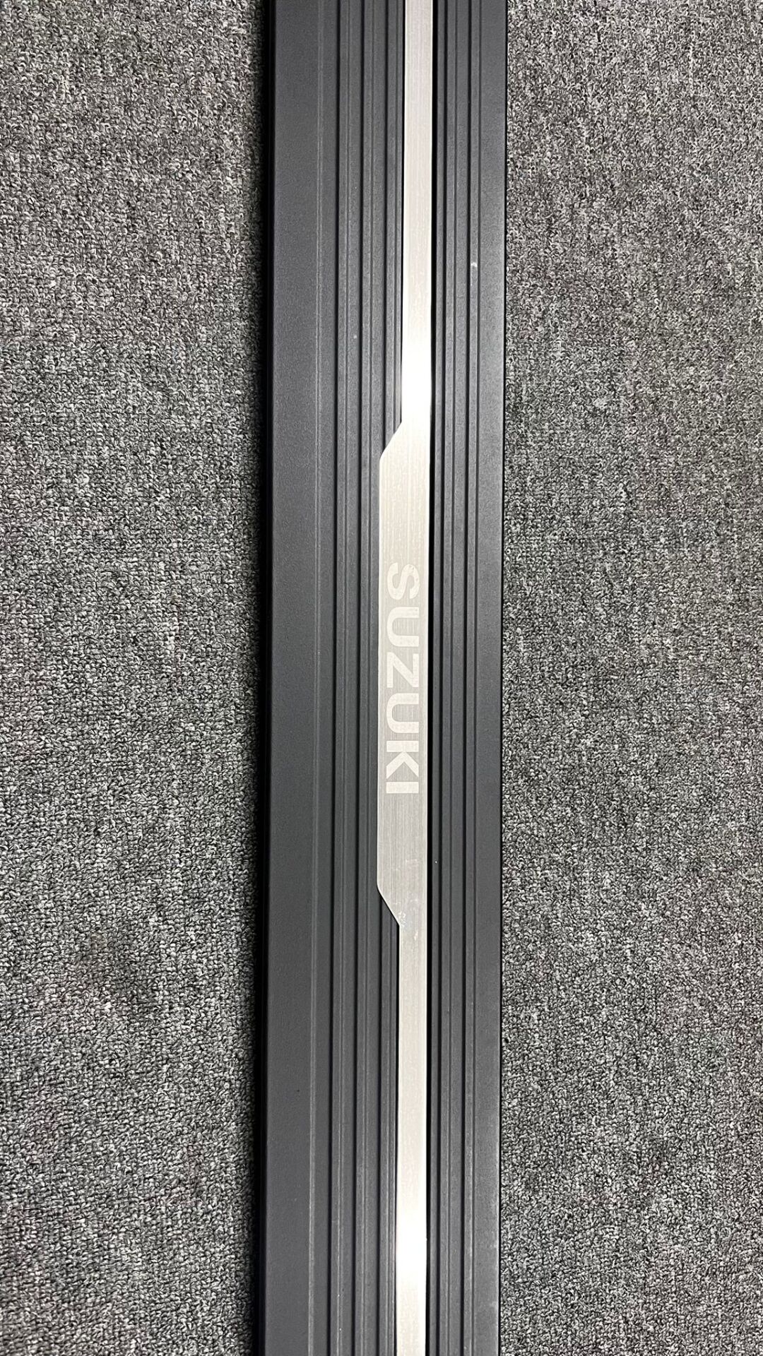 SUZUKI JIMNY ELEKTRİKLİ BASAMAK